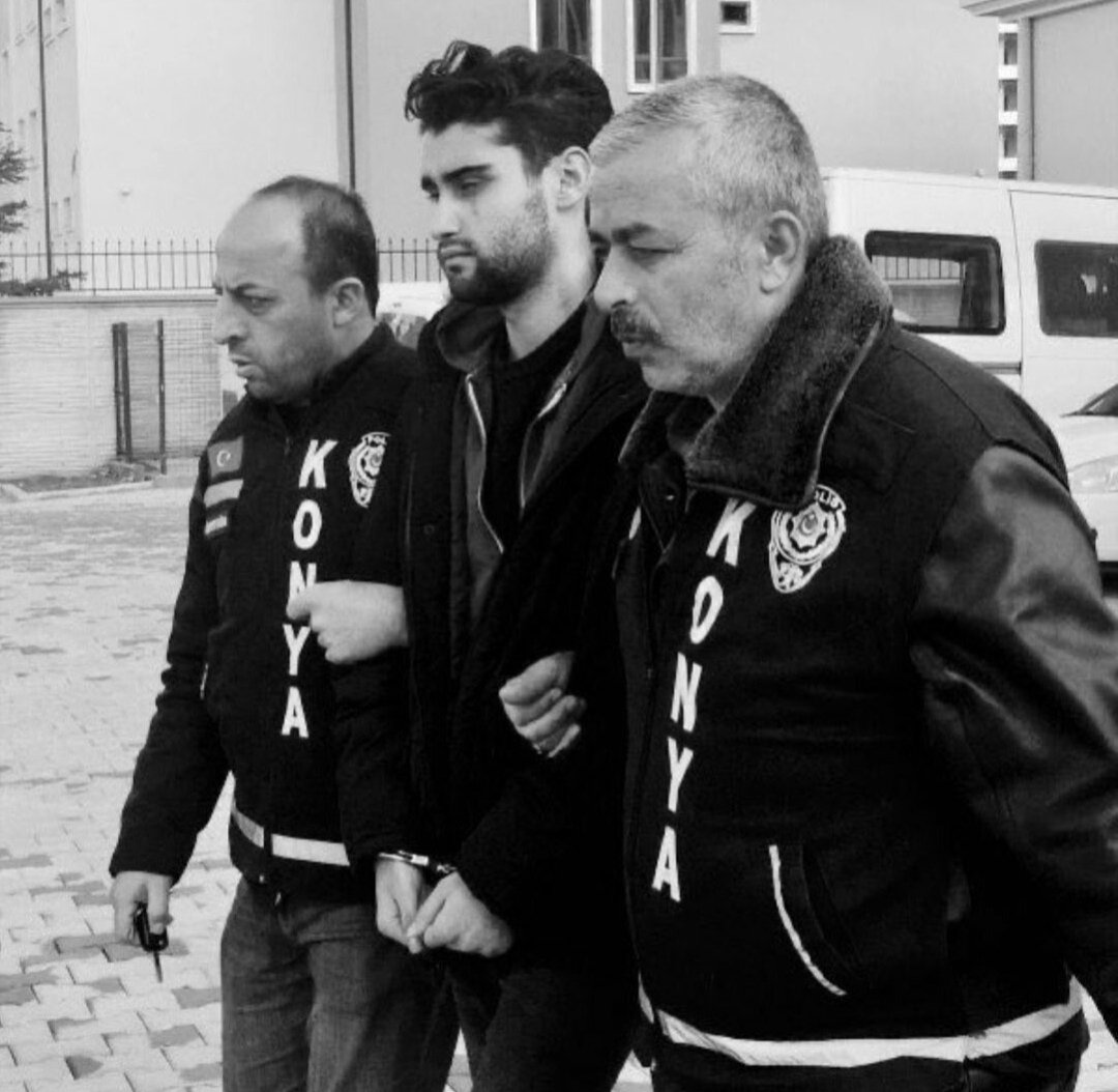 Eda00619257's tweet photo. Adeletiniz bu mu? Aleyna Çakır ve İpek Er'in katilleri hala serbestken bir kadını koruyamaya çalışan Kadir Şeker 12 yıl 6 aya mahkum! #KadirŞekerİçinBeraat https://t.co/pkJ4xwsn7t