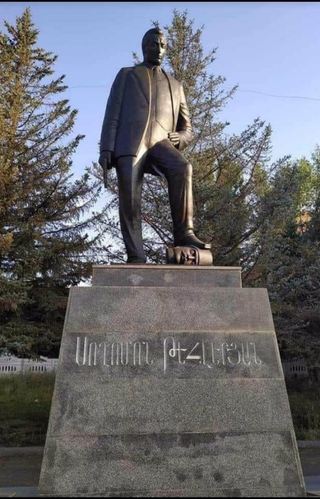 This is a statue of #ArmenianTerrorist. Final goal of armenians is to ethnically cleanse all Turkish and Azerbaijani people and to take their lands to create a mythological empire of #WARmenia! #DontBelieveArmenianLirs #KarabakhIsAzerbaijan #DontBelieveArmenia #PrayForGanja