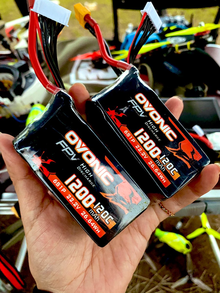 namaikicastle's tweet photo. 新しい #ovonic 120c 1200mahのバッテリー良い!!スロットルあげまくっても電圧さがらない✨✨ https://t.co/448c08km0d