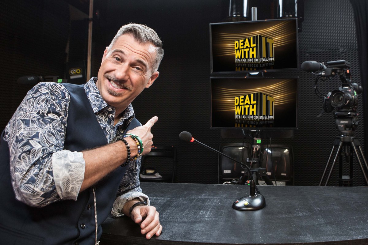 #ascoltitv:💥RECORD💥per #matrimonioaprimavistaitalia che vola oltre 900.000spettatori (3,6%sh sul pubblico totale, 7,5%sh sulle donne). <a href="/realtimetvit/">Real Time</a> 8°can nazionale in prima e seconda serata, 9° nelle 24ore!
Su <a href="/nove/">NOVE</a> sempre bene #DealWithIt con picchi di oltre 740.000spettatori