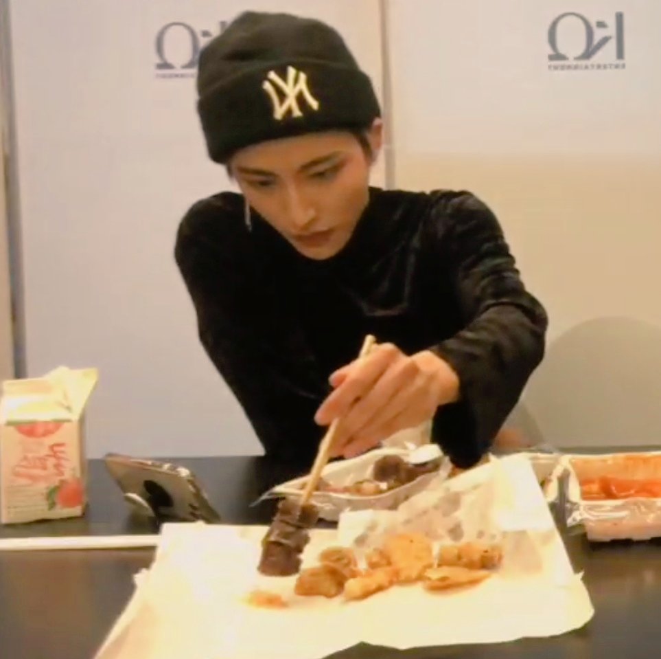 he's eating very well <33 also him and san told us to eat well too