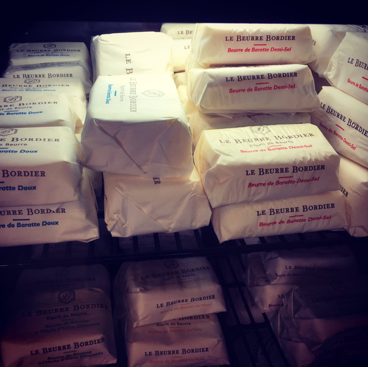 toupinouche's tweet photo. Réassort beurres Bordier, ils sont tous là !

#toupinouche #epiceriefine #épiceriefine #garches #saintcloud #vaucresson #marneslacoquette #suresnes #villedavray #rueilmalmaison #boulognebillancourt #beurrebordier #bordier #bordierbutter https://t.co/HtFpIrjFGD
