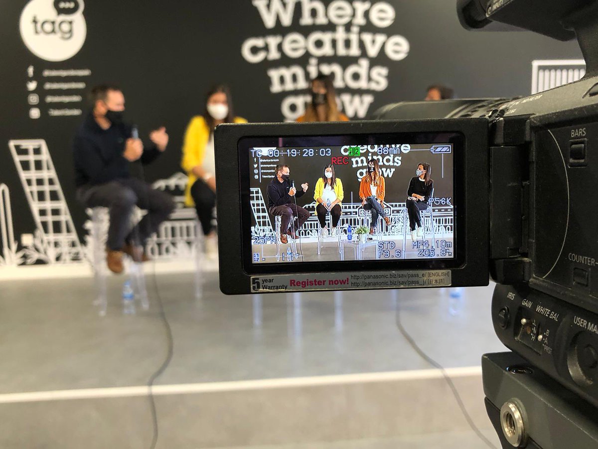 FemalestartupsL's tweet photo. Esta mañana hemos participado en la grabación de una mesa redonda en torno a los retos y oportunidades del #Ecommerce que pronto podréis ver en los canales digitales de @talentgardenes 💥

Con @Pepitamarin @snowbolita @jorgegonzalezm9 

Ha moderado @E_Molina_ https://t.co/0NsCmapljw