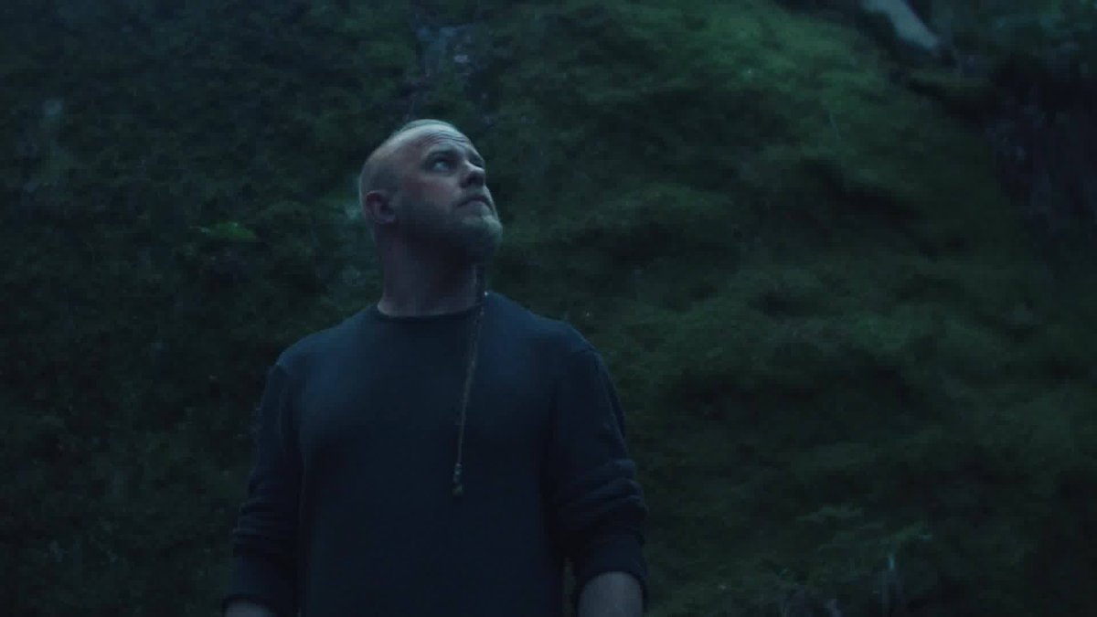 New single "Kvitravn" (White Raven) and video out this Friday Oct 16th, 11am CEST. A new cycle begins! Subscribe to our YouTube and Vimeo channels for instant video notifications:
youtube.com/wardruna
vimeo.com/wardruna
#wardruna #kvitravn #whiteraven #fylgja