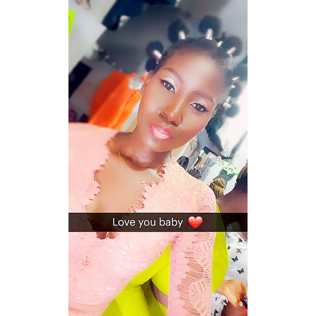 sondimarthe's tweet photo. Modeling is not just beauty and smile, it takes boldness and style😉
.
Hair by moi🤩
Makeup by @atemnoella 
.
.
#fiafa #smeostyle #fashion #camer237 #runwaymodel #fiafarunway #237 #237showbiz https://t.co/qA8USCHF1j