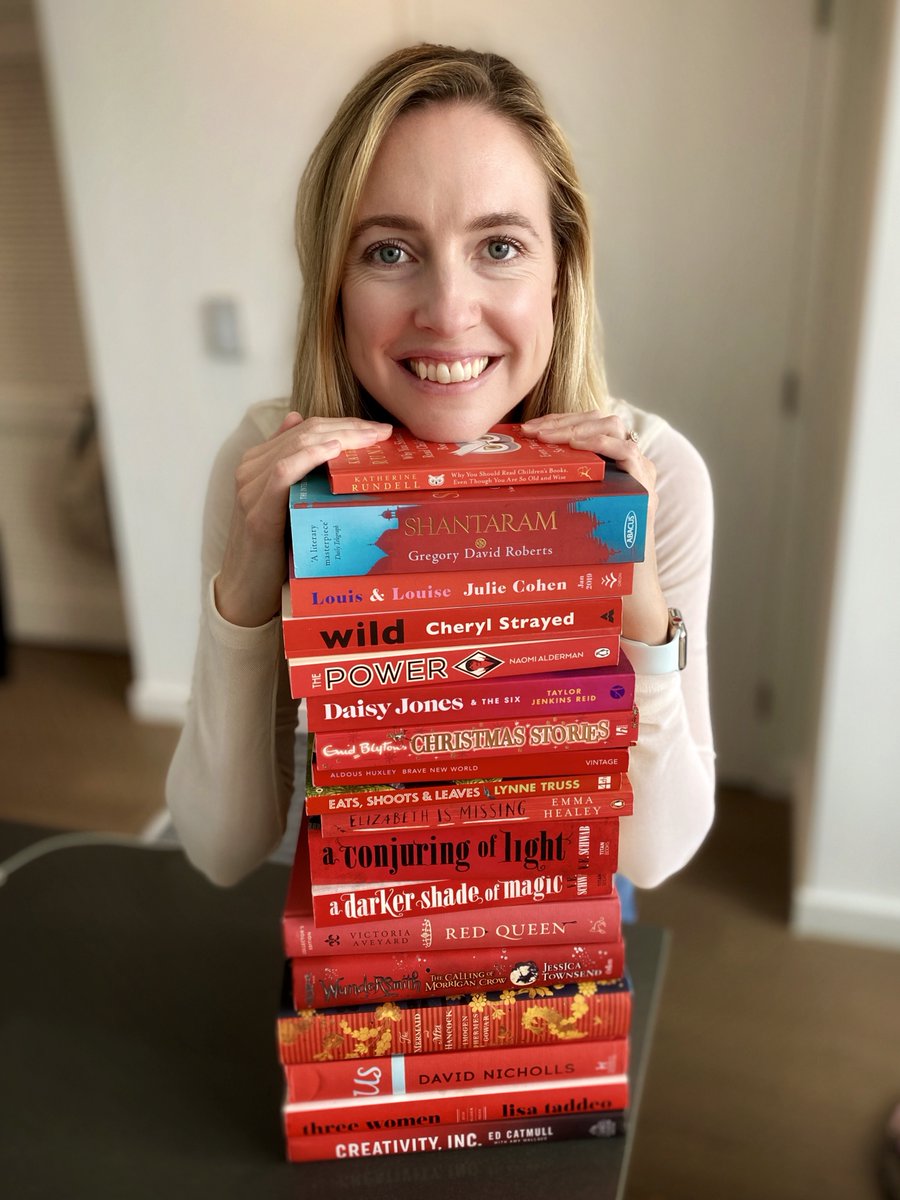 bloomin_gb's tweet image. I (Lauren), rearranged my bookcase this weekend from floor to counter-top piles, to fancy rows on shelves (lardy dar). 😁During this reorganisation I realised just how many red books I own! Do you have a favourite book colour? #bookstack #bookstacklove #bookspines #bookobsessed