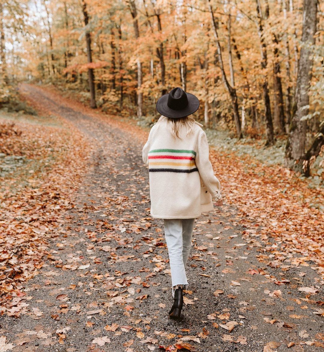 DiscoverMuskoka's tweet image. 📸: @sarahstevensonstyle
"I'm so glad I live in a world where there are Octobers" - Anne of Green Gables  🍂😍