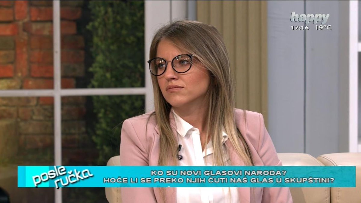 MladiSPS's tweet photo. Dijana Radović, potpredsednica Socijalističke omladine Srbije i narodni poslanik u NS RS, bila je gost u emisiji „Posle ručka" TV Hepi.
Tema emisije bila je:Ko su novi glasovi naroda? Hoće li se preko njih čuti naš glas u Skupštini?
#ivicadacic #socijalisti #omladinasps #srbija🇷🇸 https://t.co/QzUpM6LeZ7