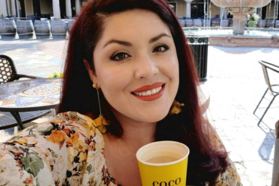 influencerworl2's tweet photo. El café ☕ y el humor le dieron vida a 𝐋𝐚 𝐂𝐚𝐟𝐞ó𝐥𝐨𝐠𝐚 y ahora lo endulza en TikTok 
Descubre más en 👉 https://t.co/2aa5xXsuOz

💬 Comenta
♥️ Danos un like
🔗 𝐕𝐢𝐬𝐢𝐭𝐚 𝐡𝐭𝐭𝐩://𝐥𝐚𝐧𝐞𝐭𝐚.𝐜𝐨𝐦 

📷 Vía: Jasmin Miramontes

@roccibella

#cafe #humor  #coffelovers https://t.co/SWj3GDQSRU