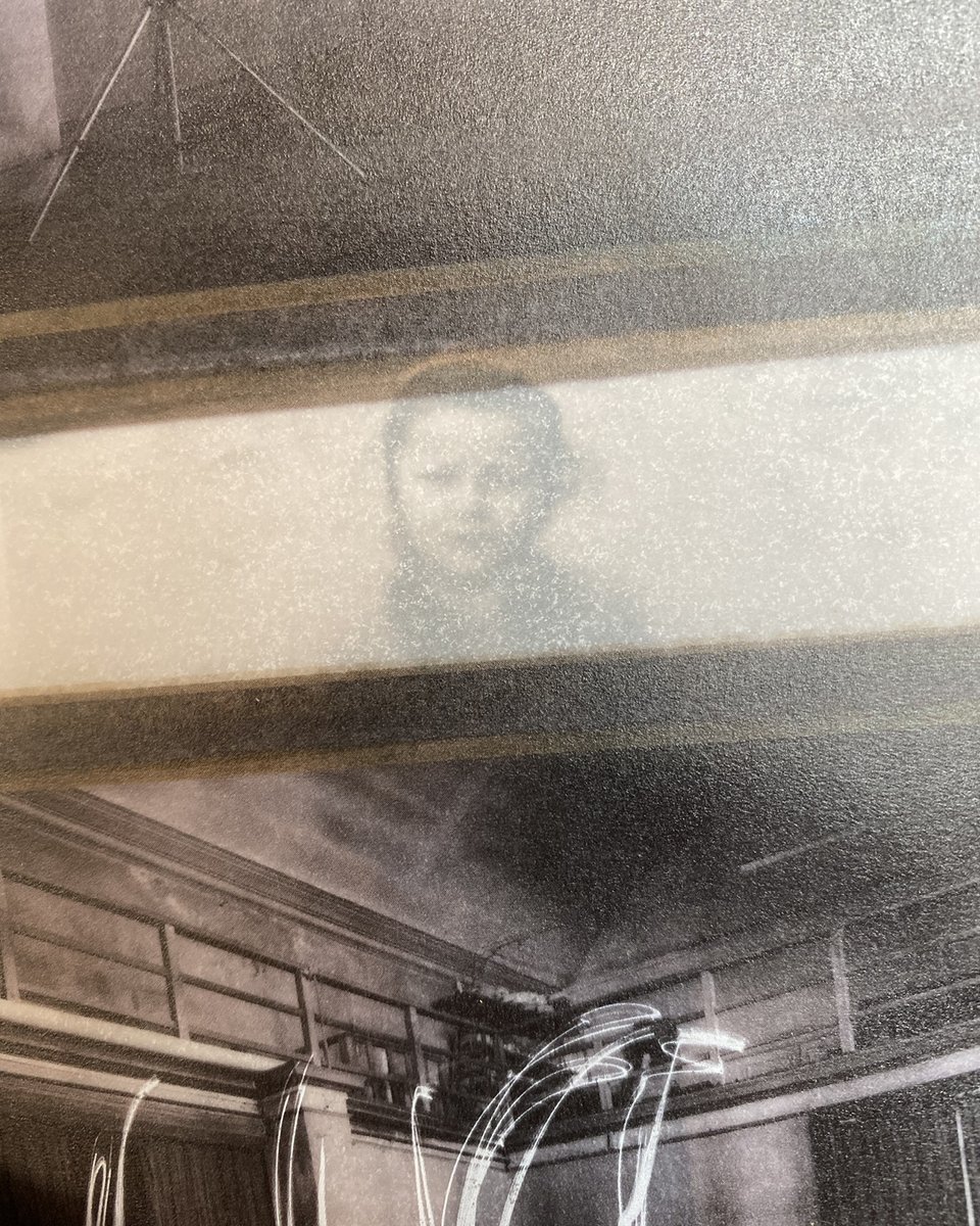 mmparisdotcom's tweet photo. STUDIO LUCE by PAOLO ROVERSI is a book published on the occasion of his retrospective exhibition at Museo d’Arte della città di Ravenna #paoloroversi #studioluce #mmparis https://t.co/gRzDGJMeMQ