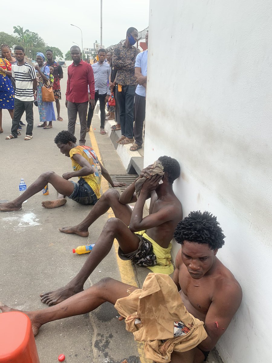 Crhedrys's tweet photo. GUYS!!! THEY SENT THUGS TO COME AND ATTACK US AT ALAUSA. 

WE HAVE CAPTURES AND CONTAINED ALL THE HOODLUMS. WE DEY PARA 💪✊
PASS IT ROUND #SARSMUSTEND #EndSWAT https://t.co/gXODBDrJiO