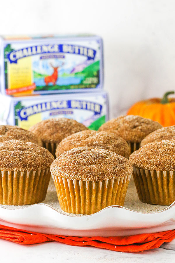 Cinnamon Sugar Pumpkin Muffins! #AD Moist pumpkin muffins made with <a href="/challengedairy/">Challenge Dairy</a> butter and topped with cinnamon and sugar! Plus, they are super easy to make and perfect for Fall! lifeloveandsugar.com/cinnamon-sugar… #challengebutter #MadewithChallenge #breakfast