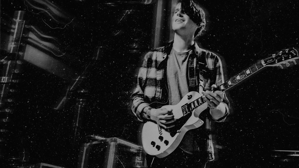 Happy Birthday to the one and only <a href="/aaronkwood/">#1 CHER FAN™️</a> ! 
Make his day and send him pictures of your dogs. 🎉 🎂 🎈 
📷: <a href="/_jenmillerr/">jen</a>