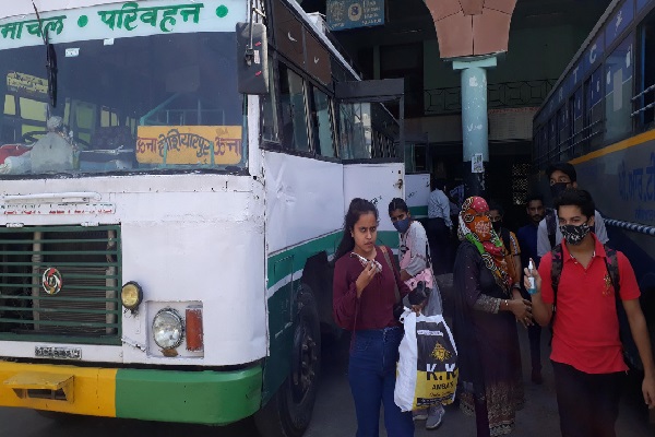 KesariPunjab's tweet image. बड़ी राहत: 214 दिनों बाद हिमाचल व पंजाब के बीच इंटर स्टेट बस सेवा ने पकड़ी रफ्तार
punjab.punjabkesari.in/punjab/news/in…
#Punjab #BigRelief #InterstateBusService #Start #himachalpardesh #HindiNews #Hoshiarpur