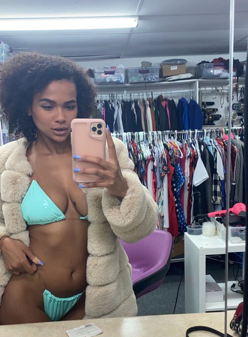 Good Moanin&rsquo;😈 https://t.co/YYxHhwCIxN