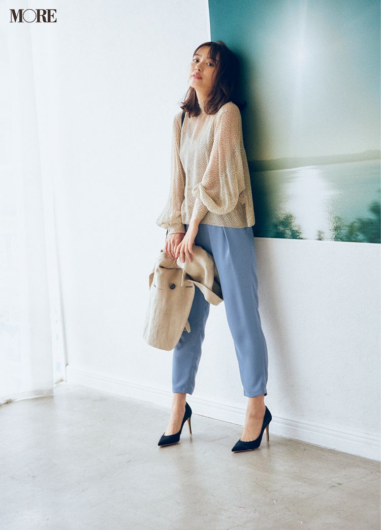 More モア ブルーのパンツ の着こなし術 大人の可愛げたっぷりなコーデ４選 T Co Aufy5qxfp9 秋 秋コーデ 内田理央 ファッション T Co Auqmj8mxpm Twitter