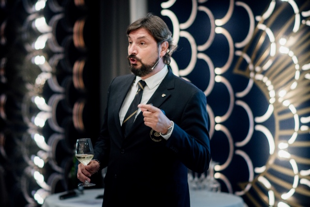 WinetvGroup's tweet photo. @siciliainbolle successo e soddisfazioni per il Miglior Sommelier @AisSicilia Pietro Guardanella.  In giuria: @cristianocini resp. naz. concorsi e Pres. @aistoscana_ar; @robertoanesi  ,  Camillo Privitera, Alessandro Carrubba, @FlaviaCatalano  
#aissicilia #aisitalia #aistoscana https://t.co/acO6q5Aed2