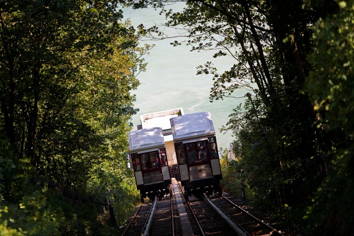 #AroundTheGeopark along the @swcoastpath at #Babbacombe where you can enjoy spectacular views of our coastal scenery and take a trip on the historic funicular railway built in 1976 to carry visitors to the beach @BabbCliffRail @EnglishRiviera