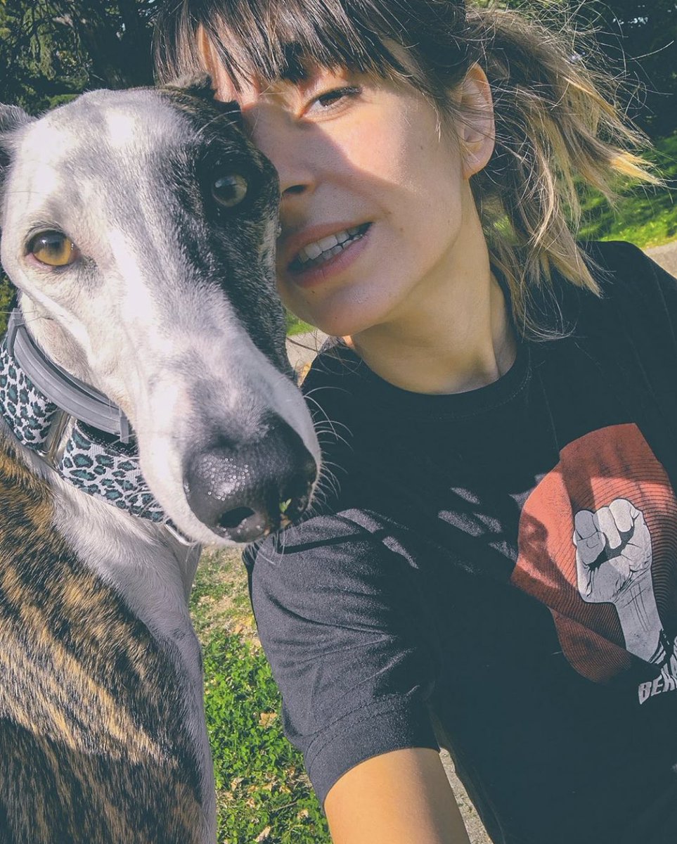 Perrosobresalto's tweet photo. Buenos días!!🤗❤️
- No hay nada que me guste más que estar con mi madre paseando al aire libre 😇 https://t.co/07Ri72338n
