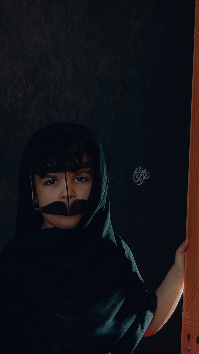 H_Q26's tweet photo. حبي لها يشبه لـ حُب القديمين
  اللي يشيب العمر ما شاب حبّه . https://t.co/6ZsqWbBomc