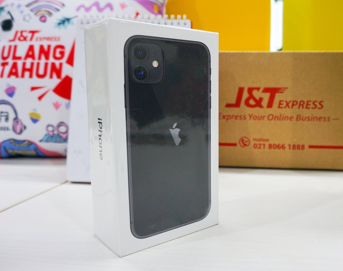 jntexpressid's tweet photo. Eh, mimin denger denger Apple udah rilis iPhone 12 ya? Hufff! Padahal mimin udah terlanjur beli iPhone 11. Siapa yg mau nih? https://t.co/6BGdxAwvYq