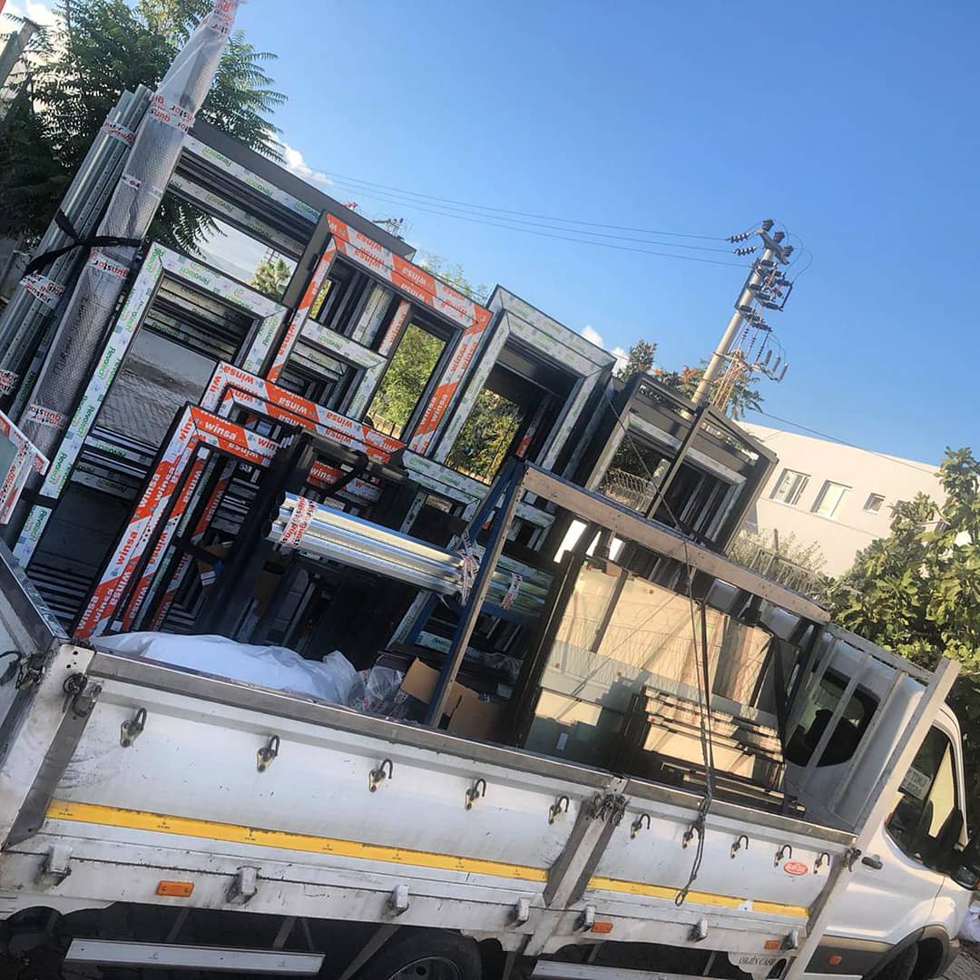 gunpentr's tweet photo. #Bayilerimize gitmek üzere yola çıkan Winsa #Hebeschiebe #Revotech doğrama sevkiyatımız #GünpenÇalışıyor
#HayataGünpendenBak #Winsa #Pencere #CamOda #CamBalkon #WinsaCamlamaSistemleri #Günstor #OtomatikPanjurSistemleri #KatlanırSürgülüCamlama #SizİsteyinBizYapalım #Since1992 https://t.co/xhdpukc6iu