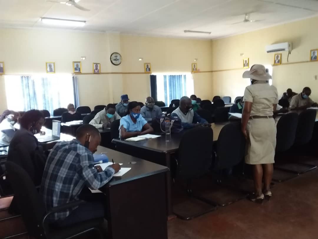 CCMTZimbabwe's tweet photo. '' CCMT has been assisting Runde District to transform farmer-miner conflicts since 2015. Because of CCMT intervention, ZIMASCO closed some open pits but not all of them. We still have a problem of open pits in the district.'' Mrs Maguwu from Ema #OpenPits
https://t.co/UCFBxogqdk https://t.co/5XYgz6sK9y