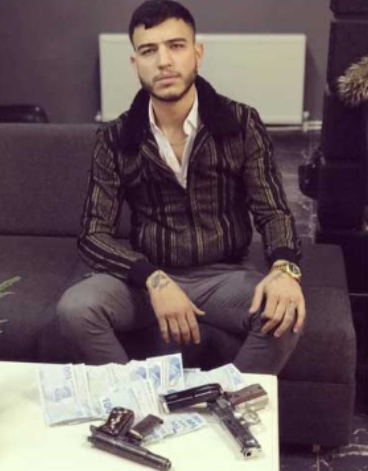 *Kadın pazarlama
(emniyet ile ilişkili olduğu söyleniyor)
*Ülkücü ,mhp'li
(nasıl ülkücüyse..?)
*#AleynaÇakır'ın katili
*Darp,haraç,tehdit
*Òrgüt,Çete,organize
+
Bütün deliller ortada,
Neyi bekliyorsun ey <a href="/adalet_bakanlik/">T.C. Adalet Bakanlığı</a> ,
<a href="/suleymansoylu/">Süleyman Soylu</a> 
<a href="/TC_icisleri/">T.C. İçişleri Bakanlığı</a> 
HANGİ YÜZLE DOLAŞIYORSUNUZ?