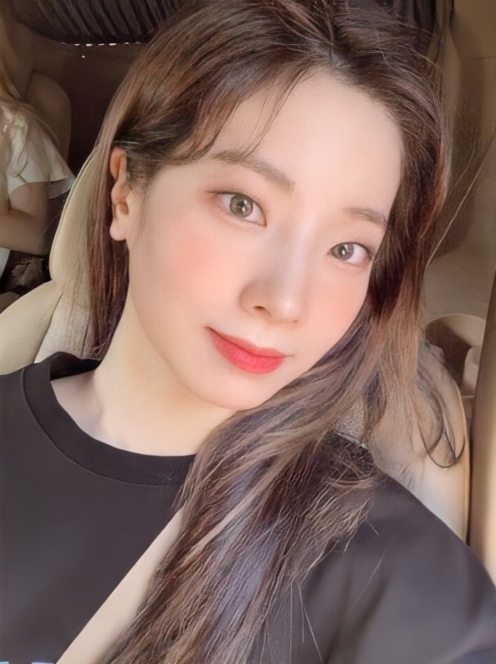 queenzkim1 tweet media