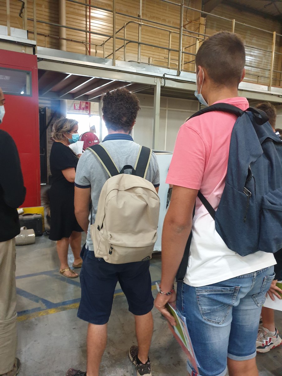 CFA_Agri's tweet photo. Visite des étudiants du CS construction paysagère du CFA de Quetigny de l’entreprise Tracer, spécialiste en végétalisation verticale et urbaine sur le thème de la biodiversité et du développement durable. 
#enseignementagricole
#DeveloppementDurable https://t.co/oLgaZVso3O