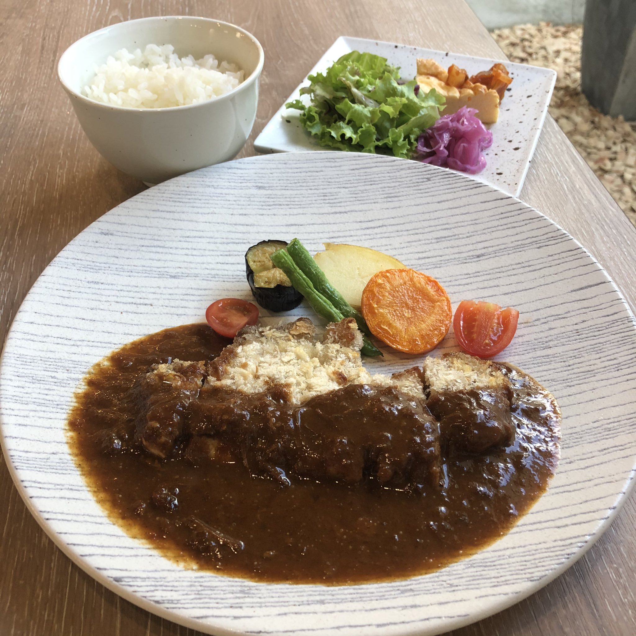 ぐるっと福島 福島市二本松市伊達市伊達郡 本日オープンした福島西口の ひつじのはね さん ビーフシチュー ハンバーグ クリームコロッケなどの洋食店 店内もオシャレでした ひつじのはね 福島市カフェ 福島市 Fukushima ぐるっと福島