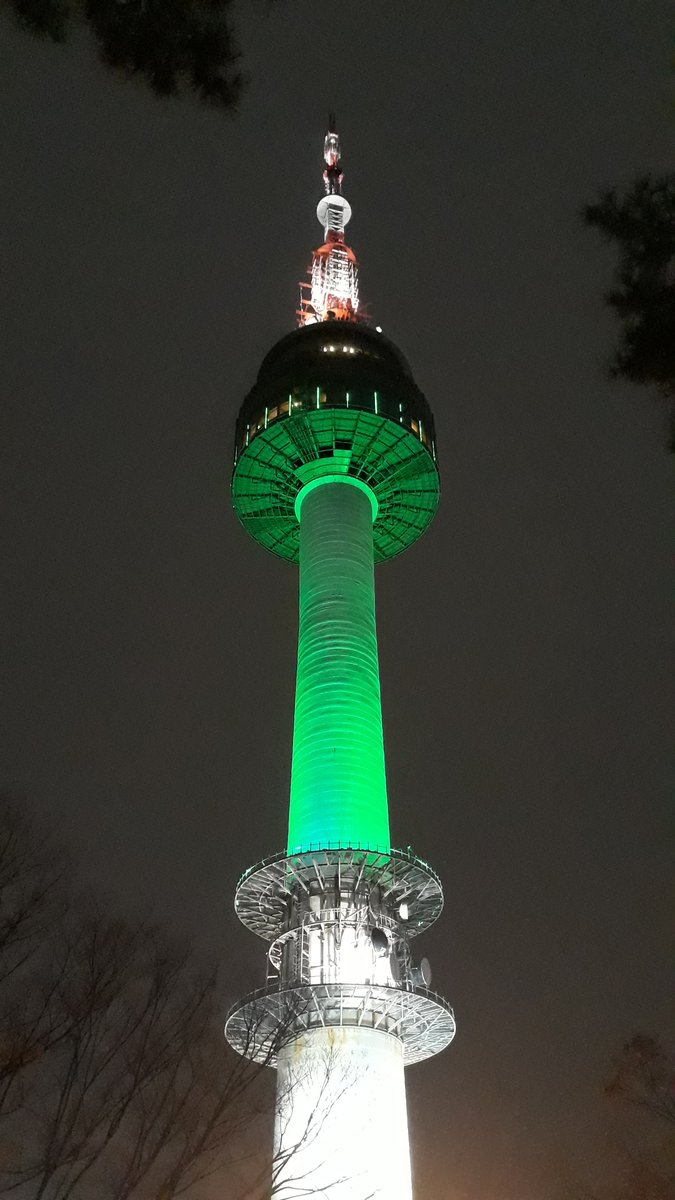 20. Moved into second hotel that evening, first one is more like a guesthouse but second one is a hotel per se ... that night, SOLO WALK UP NAMSAN, second visit to the mountain top this trip ... stopped by a GS25 on the way back, took a pic of the famous flavoured milk drink