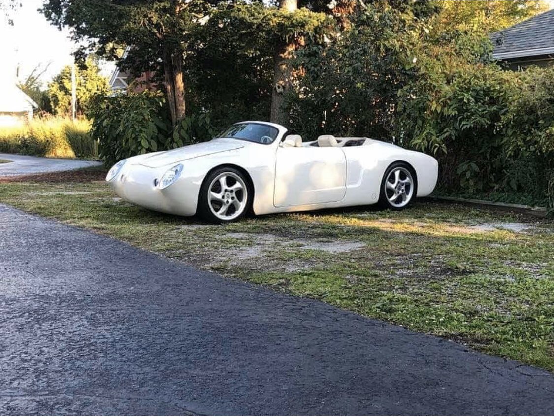CaliforniaDeck0's tweet photo. SWIPE! Hard-suicide door ghia 🎃to see more , cool classic . #Porscheengine https://t.co/0PxJQtTsla