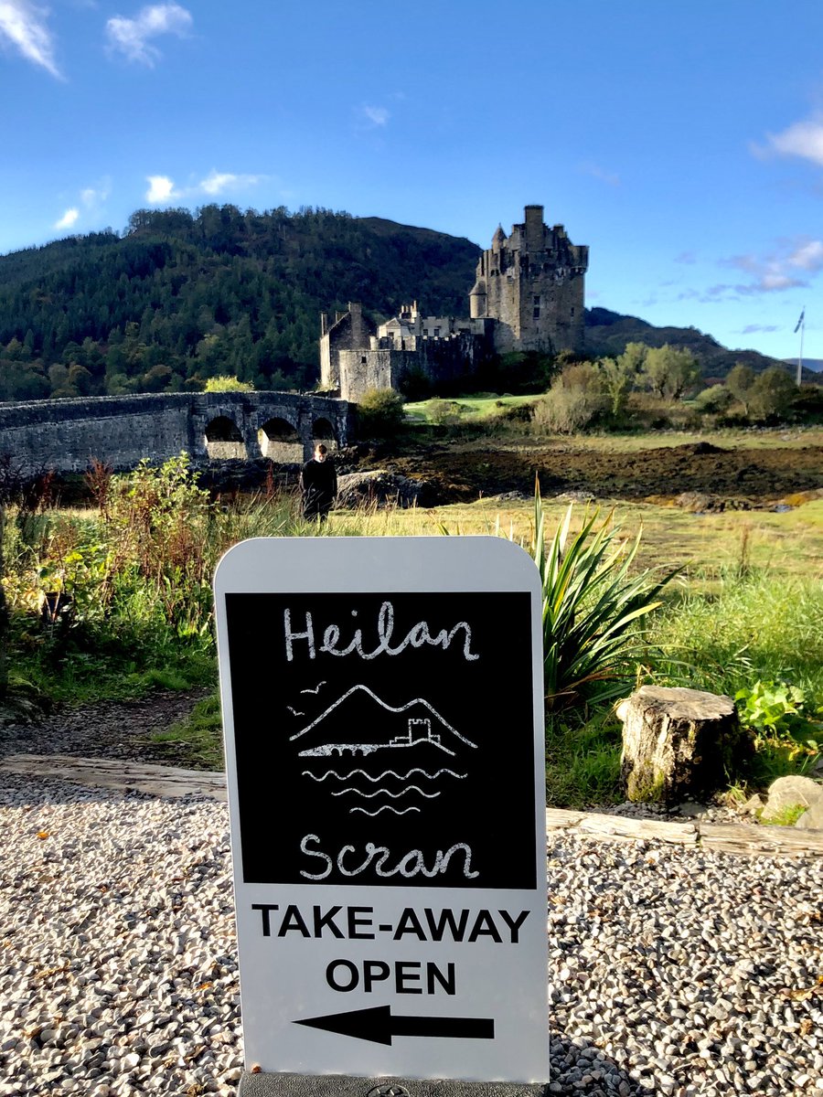 Good morning from Heilan Scran Eilean Donan Castle, it’s absolutely glorious here🍂🌞

Come and enjoy your lunch with this stunning view 🐟 🍟 🍔 🥩 🥪 🥤 

Open until 4pm today 🤗
#scottishfood #scottishscran #freshproduce #food #foodie