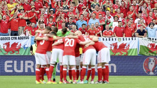 Big game for <a href="/FAWales/">FA WALES</a> tonight. Why not watch it with us and have a cold pint of Barry Island #TogetherStronger #BULWAL