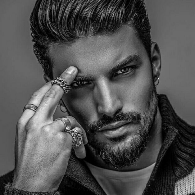 3lirzzak's tweet photo. #صورة_ملف_شخصي_جديدة https://t.co/gBGvMvYgEl