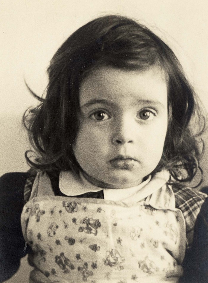 14 October 1940 | Dutch Jewish girl Mirjam Lewkowicz was born in Gouda.

In September 1943 she was deported to #Auschwitz and murdered in a gas chamber after the selection.