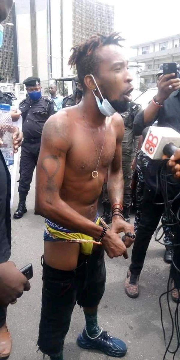 AUNasarawa's tweet photo. SWAT all these criminals
@PoliceNG
#SupportSARS https://t.co/M3SGWgaXoP