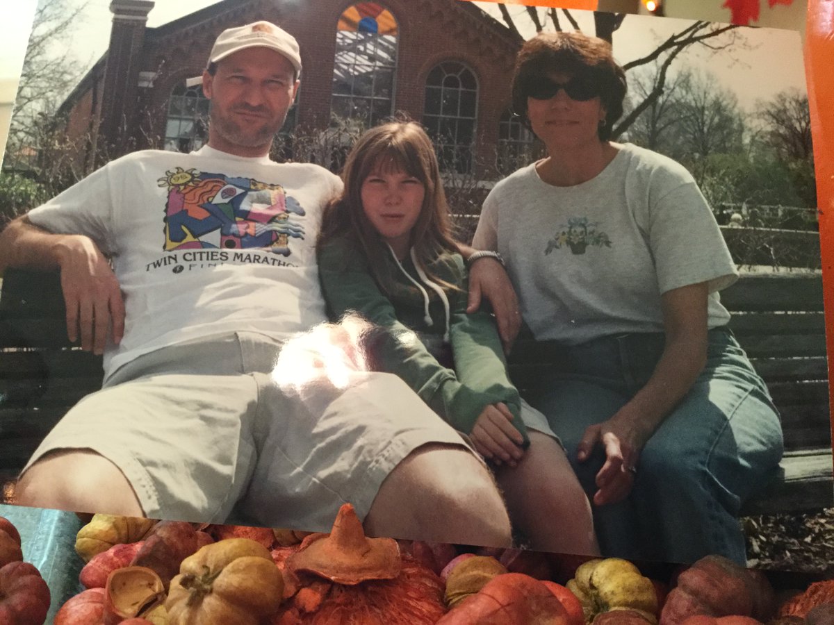 realgofer's tweet photo. @dagenmcdowell 

juss' funnin' wit' ya amy ~ ! WE WUV U ~ ! 😄 https://t.co/RpSJZoxkGU