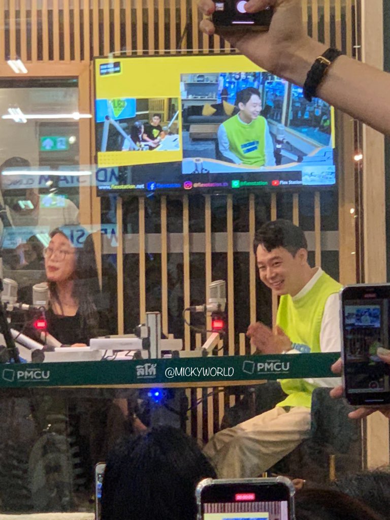 MICKYWORLD's tweet photo. 20201014 Yuchun at Flex Station https://t.co/OGyGVr0uIn
