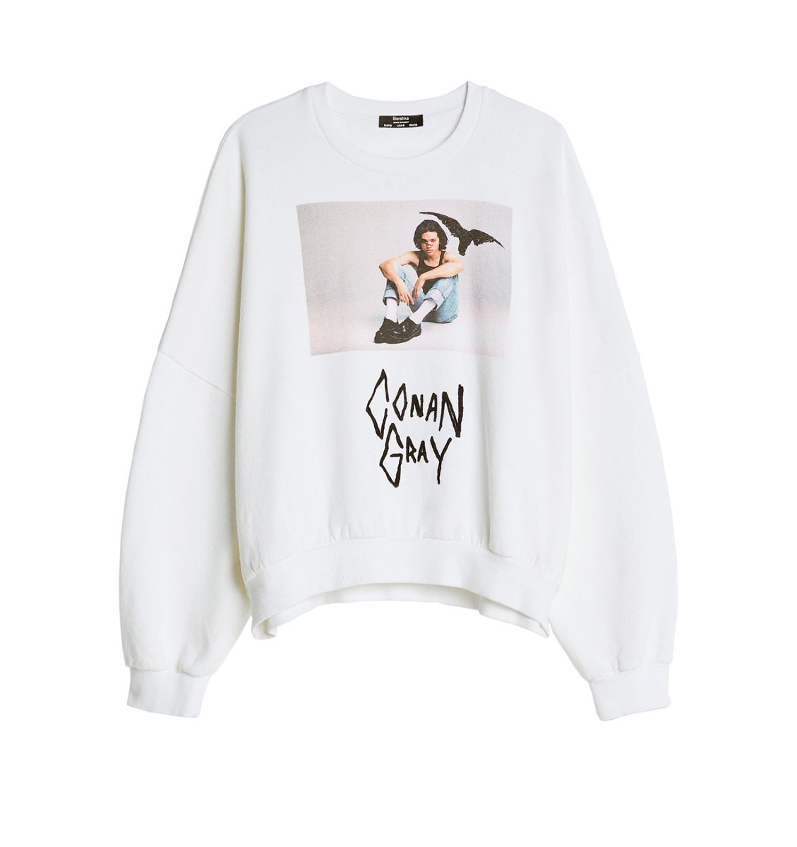 conangrayid's tweet photo. CONAN GRAY X BERSHKA COLLECTION https://t.co/VPqbqhqlin