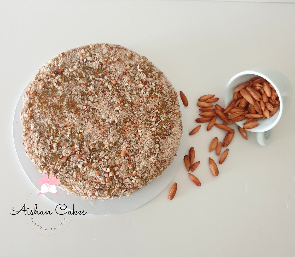 AishanCakes's tweet photo. #Todays #kanamadhucake #seaalmondcake  #flavoredcake  #tasty #chefathome  #pastry #cake https://t.co/MnwzD7H5Fi