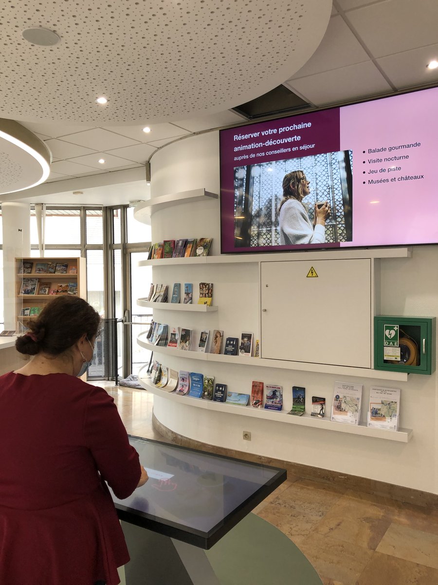 { 📸#Tourisme #Exclusivité}
Découvrez en exclusivité les premiers clichés de <a href="/MVSTourisme/">Melun Val de Seine Tourisme</a> et ses nouveaux aménagements 👉 équipement numérique adapté, boutique souvenirs et évidemment... une équipe de professionnels toujours présente 👏