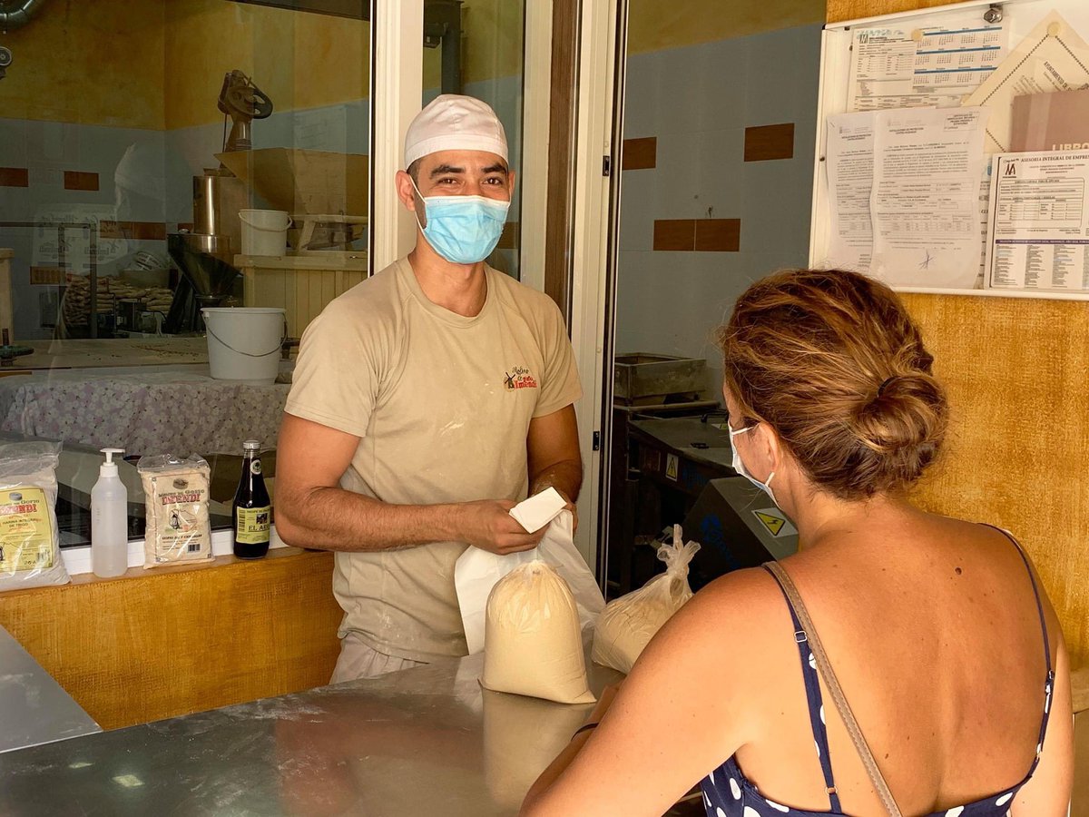 GofioImendi's tweet photo. Mario amplía la familia de Gofio Imendi. Lleva unos meses trabajando en el Molino y no podemos estar más contentos con su incorporación. 😍
#GofioImendi #Imendi #mejorgofiodecanarias #MolinodeGofio #Gofio #GofioCanario #GofiodeLaGomera #MolinodeGofioImendi https://t.co/euev3Diusb
