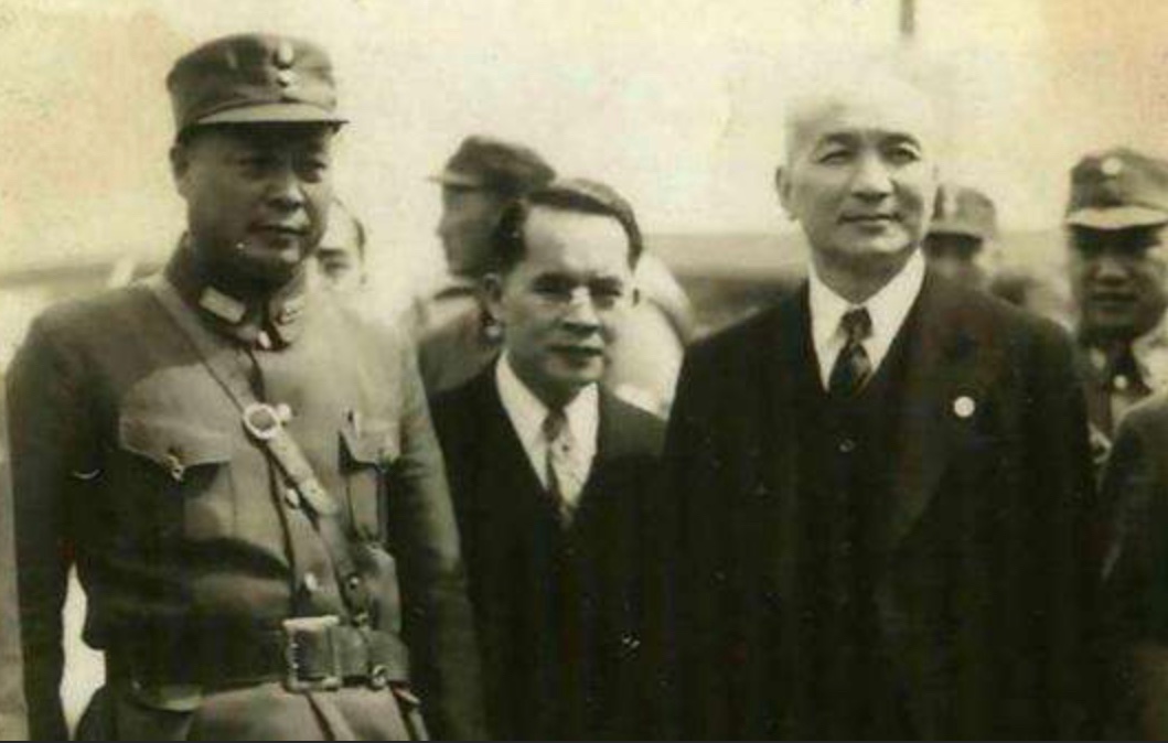52) Lieutenant General Wu Huawen, whose defection to communists as commander of 96th Army in the lead-up to the Battle of Jinan (itself a critical lead-up to the decisive Huaihai Campaign) in 1948, had completely unhinged Nationalist defense of the city.  https://twitter.com/simonbchen/status/1294461049383473152?s=20