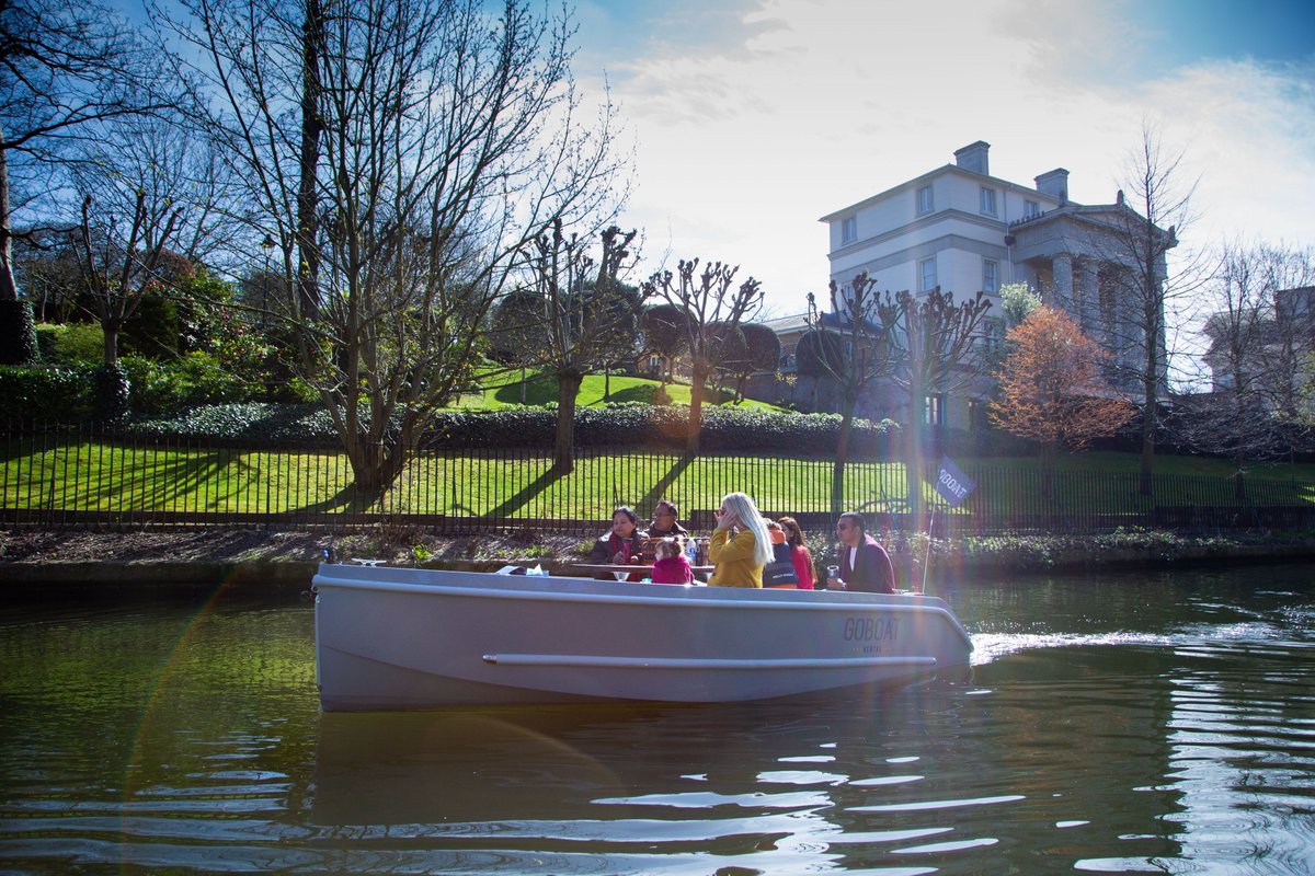 Goboatldn's tweet photo. 💫 HALF TERM DEAL 💫
Save 15% on any GoBoat trip 26th - 30th October.
Enter code HALFTERM15 at checkout.
➡️ https://t.co/OIoQhrQBeI ⬅️
#halftermideas #thingstodoinhalfterm #dayoutwiththekids #halftermdayout https://t.co/TlBMZigdPy