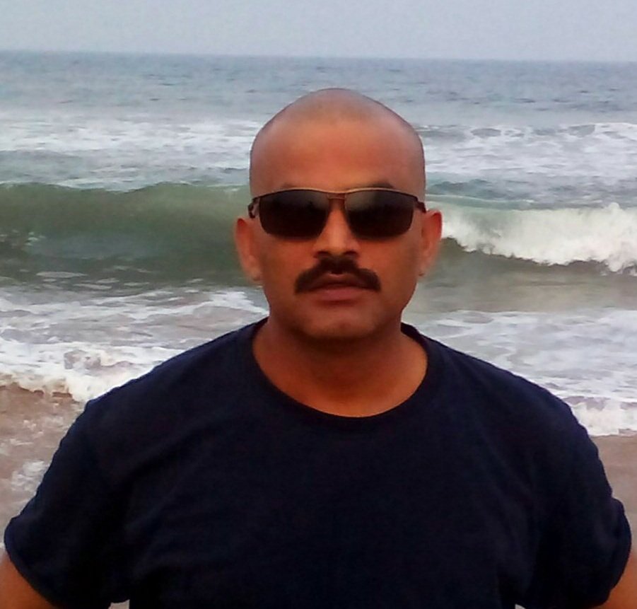 vats_kap's tweet photo. बहुत हो गया #SmileTwitter अब शुरू करते हैं #गंजा_ट्वीटर #BaldTwitter https://t.co/gOX6pig2To