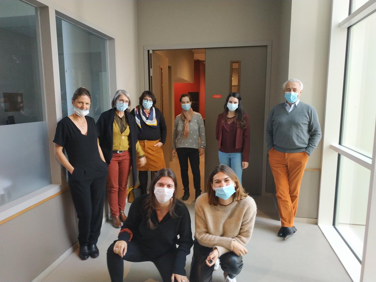 ProBonoLab's tweet photo. #ProBonoFactory | Clap de fin pour la Factory Lyonnaise du 8 et 13 oct. Merci et bravo aux 40 volontaires mobilisés auprès des 6 assos lauréates, œuvrant sur la thématique du sans-abrisme et des exclusions sociales 👏! Un programme soutenu par : @FondationEY @ESDES_Officiel https://t.co/D2vja13Nfl