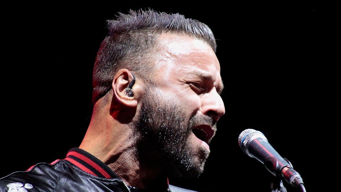 peggygaray1's tweet photo. #muse #chriswolstenholme #wolstenwednesday π https://t.co/Vusg8RSKkF