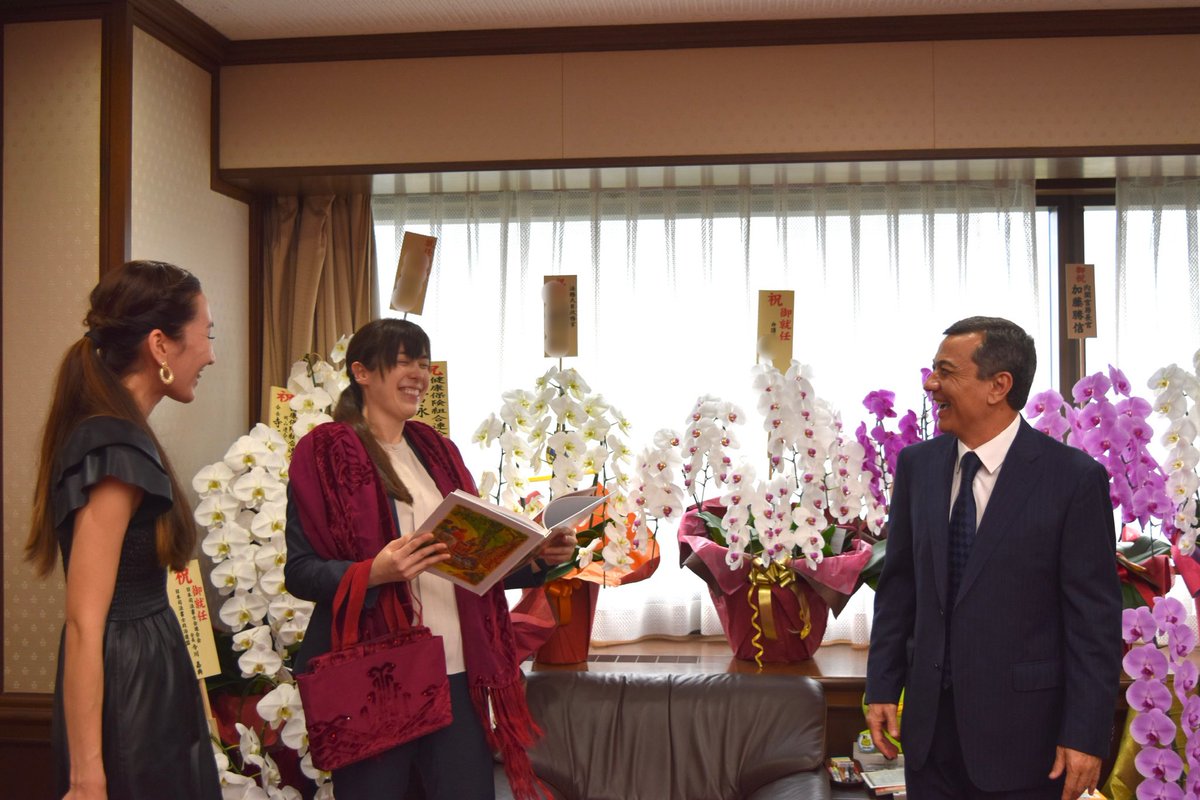 小野田紀美 参議院議員 岡山県選挙区 昨日 トルクメニスタンのグルバンマンメト エリャソフ大使が政務官就任のお祝いにいらして下さいました 学問を通じた若者交流や エネルギー政策 農業振興などについて意見交換 お祝いにと 小野田紀美 参議院議員 岡山県選挙区 昨日 トルクメニスタンのグルバンマンメト エリャソフ大使が政務官就任のお祝いにいらして下さいました 学問を通じた若者交流や エネルギー政策 農業振興などについて意見交換 お祝いにと
